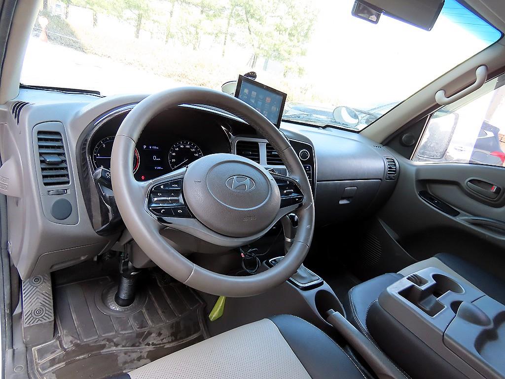 Hyundai Porter Electric/ Super Cab/ Long Wheelbase Modern Plus 10