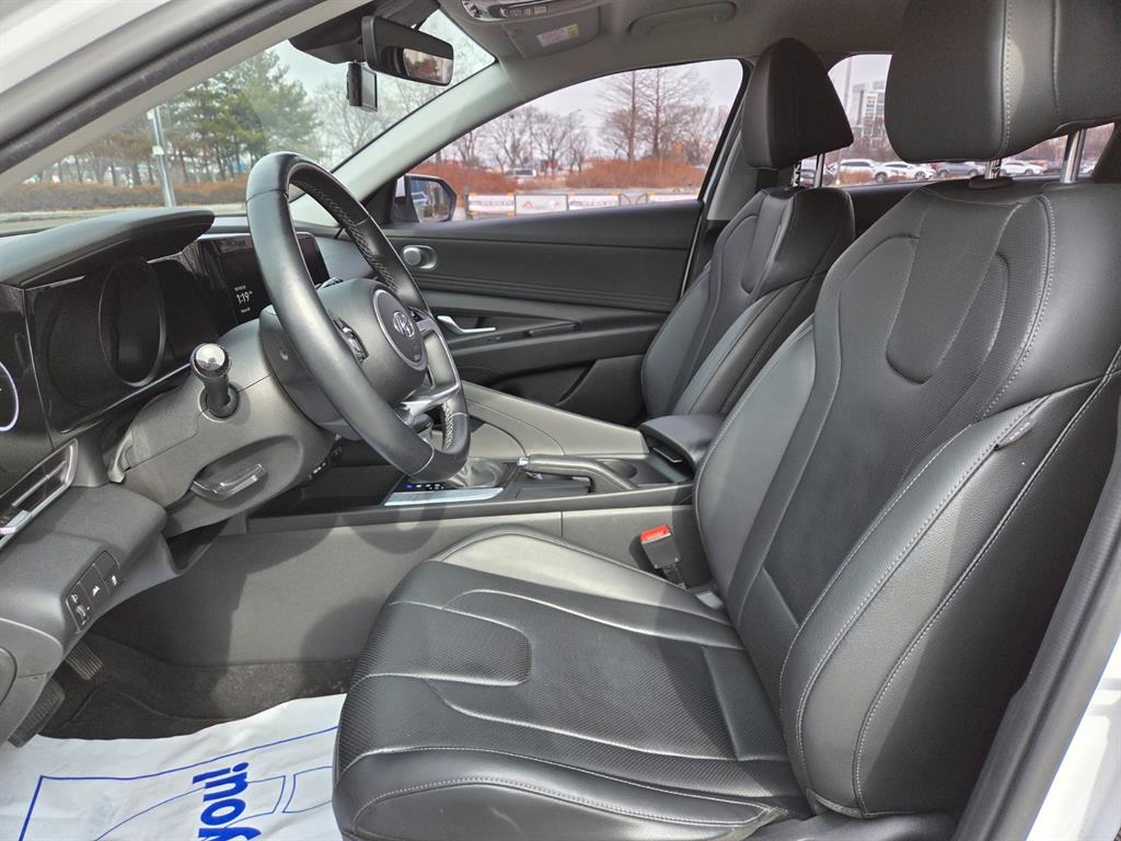 Hyundai Avante 1.6 Modern 10