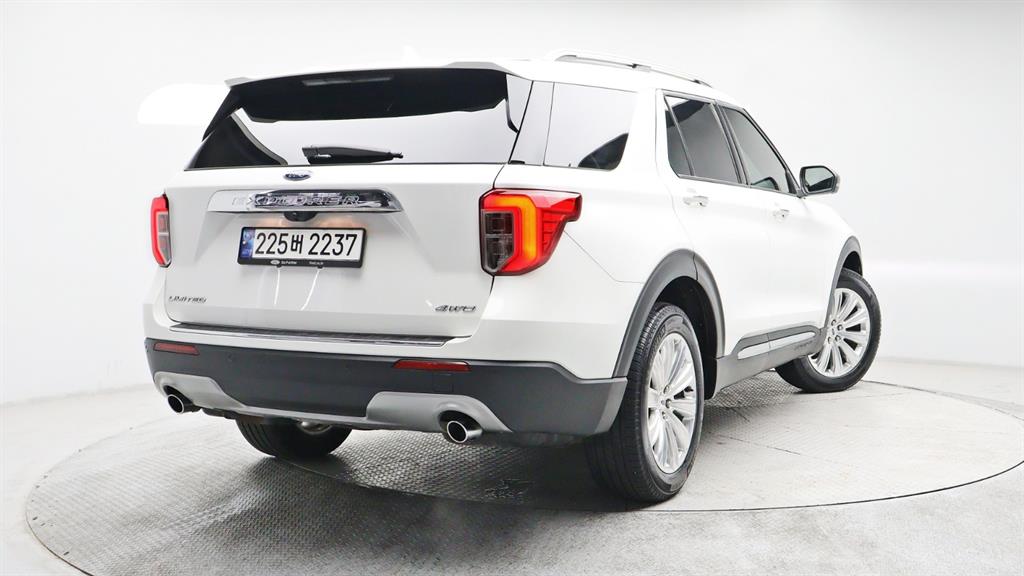 Ford Explorer 2.3 AWD Limited 4