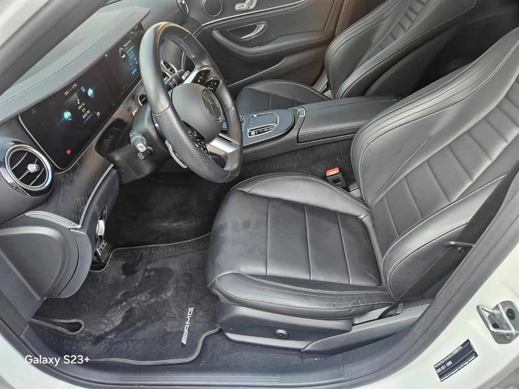 Mercedes-Benz E-Class E220d 4MATIC AMG Line 9