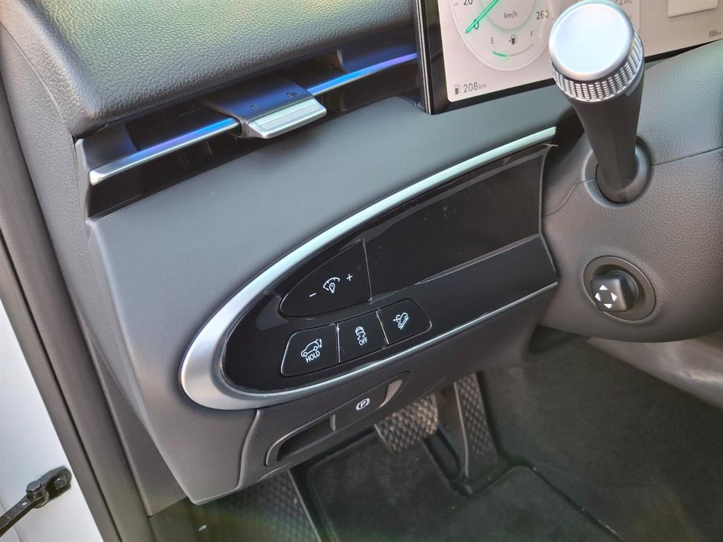 Genesis GV70 2.5T Gasoline AWD 10