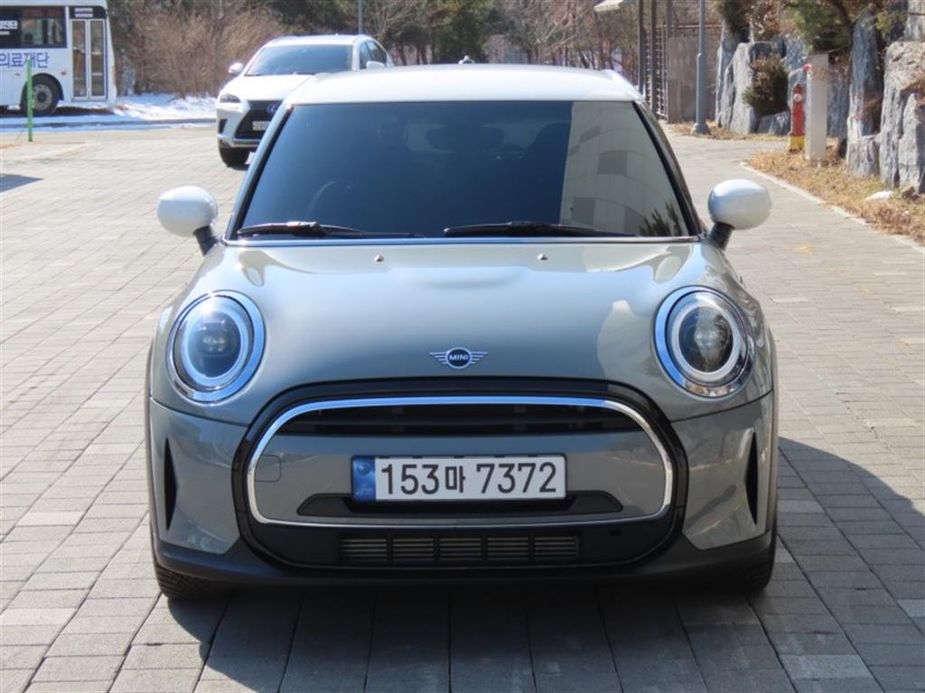 Mini Cooper 5 Duo Classic Plus Launch Pack 2