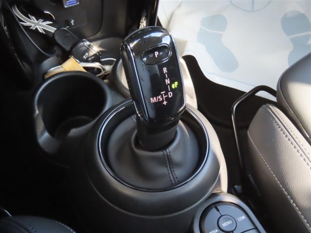 Mini Cooper 5 Duo Classic Plus Launch Pack 7