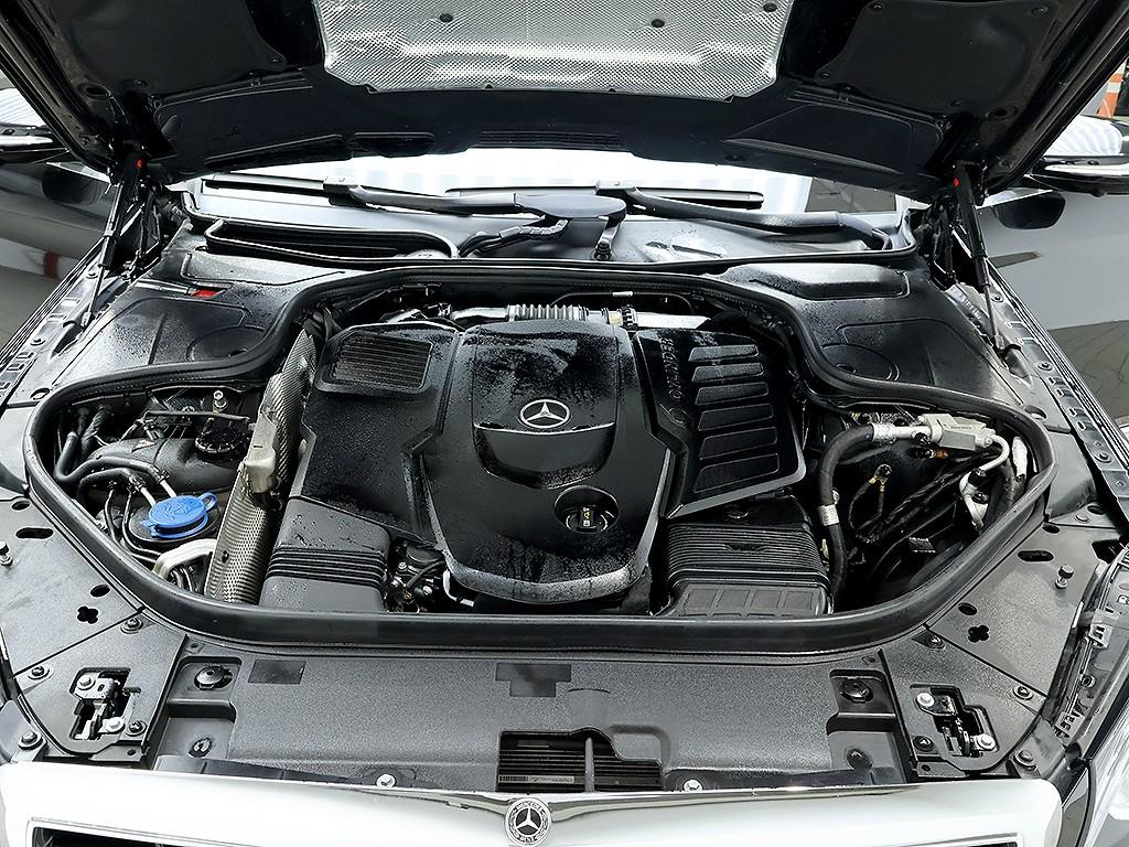 Mercedes-Benz S-Class S350d 8