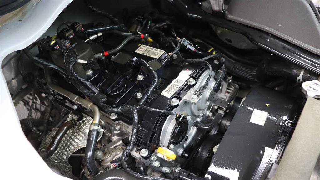 Hyundai Porter Double Cab/ Long Wheelbase/ 4WD Premium 10