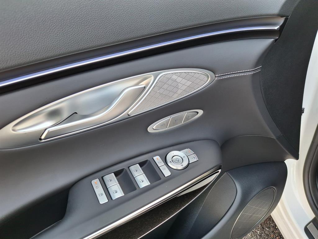 Genesis GV70 2.5T Gasoline AWD 9