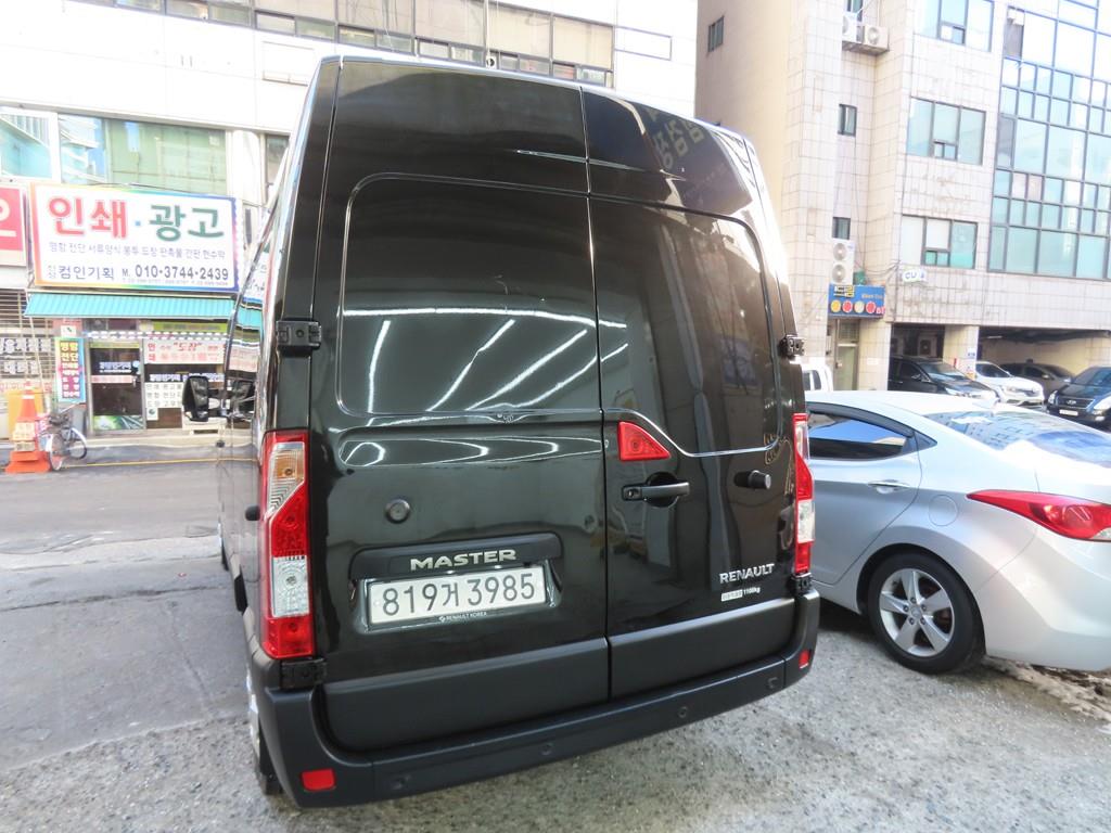 Renault Master 2.3 L 6