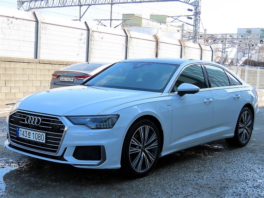 아우디 A6 40 TDI 콰트로 프리미엄 사진 2/20
