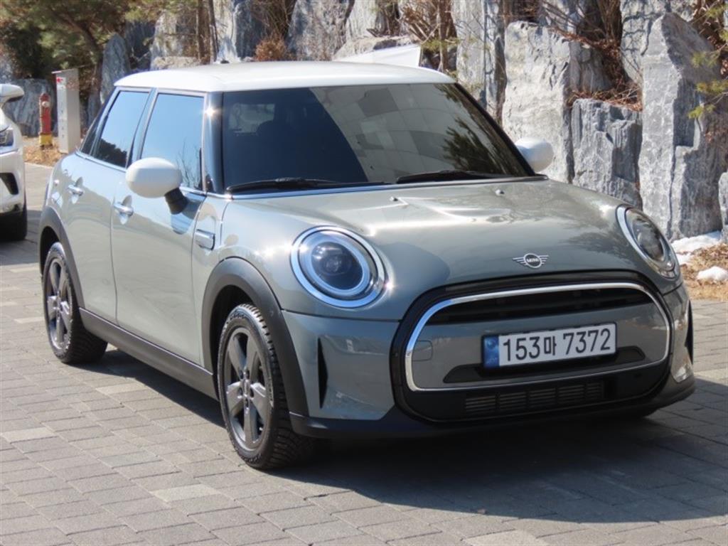 Mini Cooper 5 Duo Classic Plus Launch Pack 3