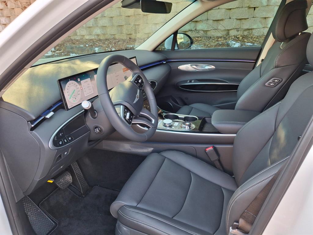 Genesis GV70 2.5T Gasoline AWD 7