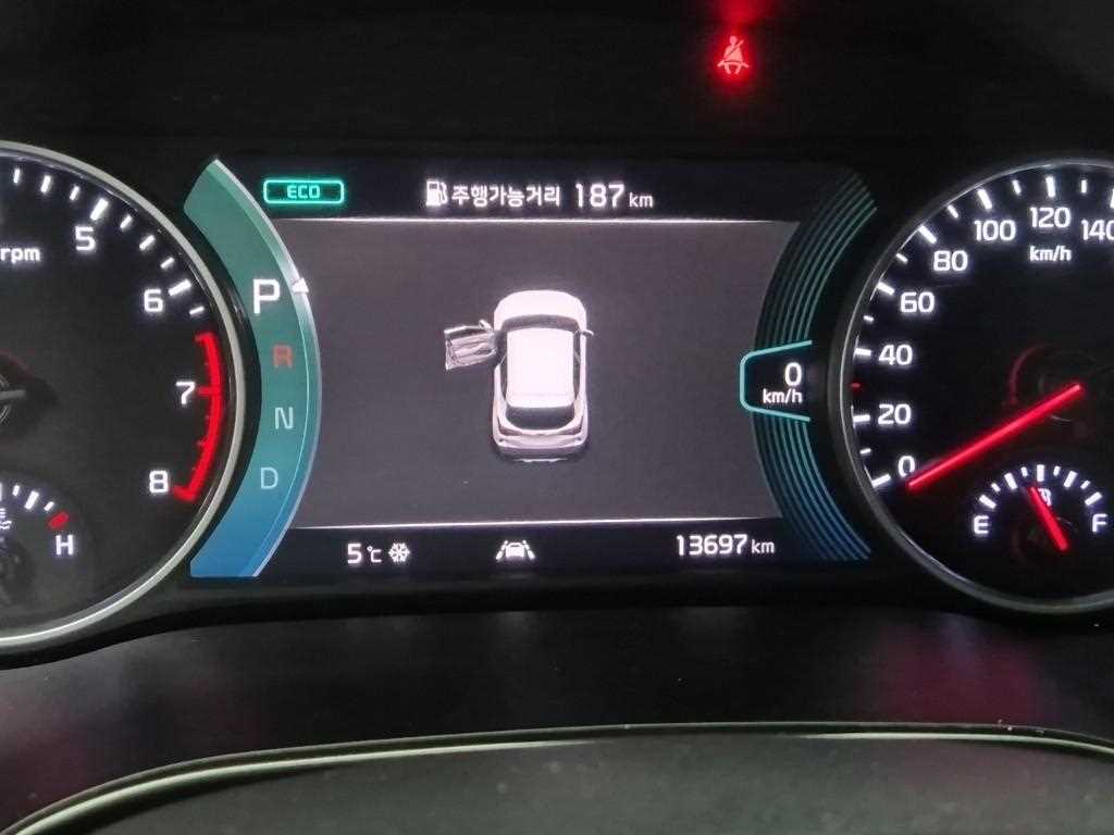 Kia Seltos Gasoline 1.6 Turbo 4WD Signature 7