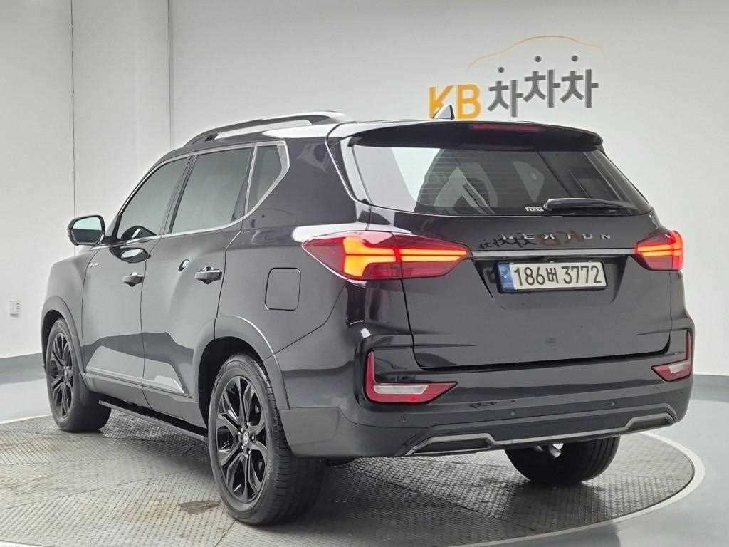 KG Mobility (Ssangyong) Rexton Diesel 2.2 4WD The Black 3
