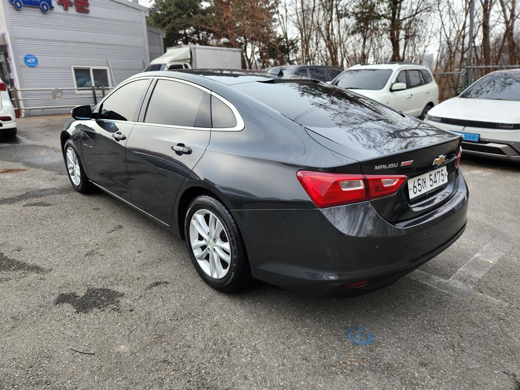 Chevrolet Malibu 1.5 Turbo LS Deluxe 4