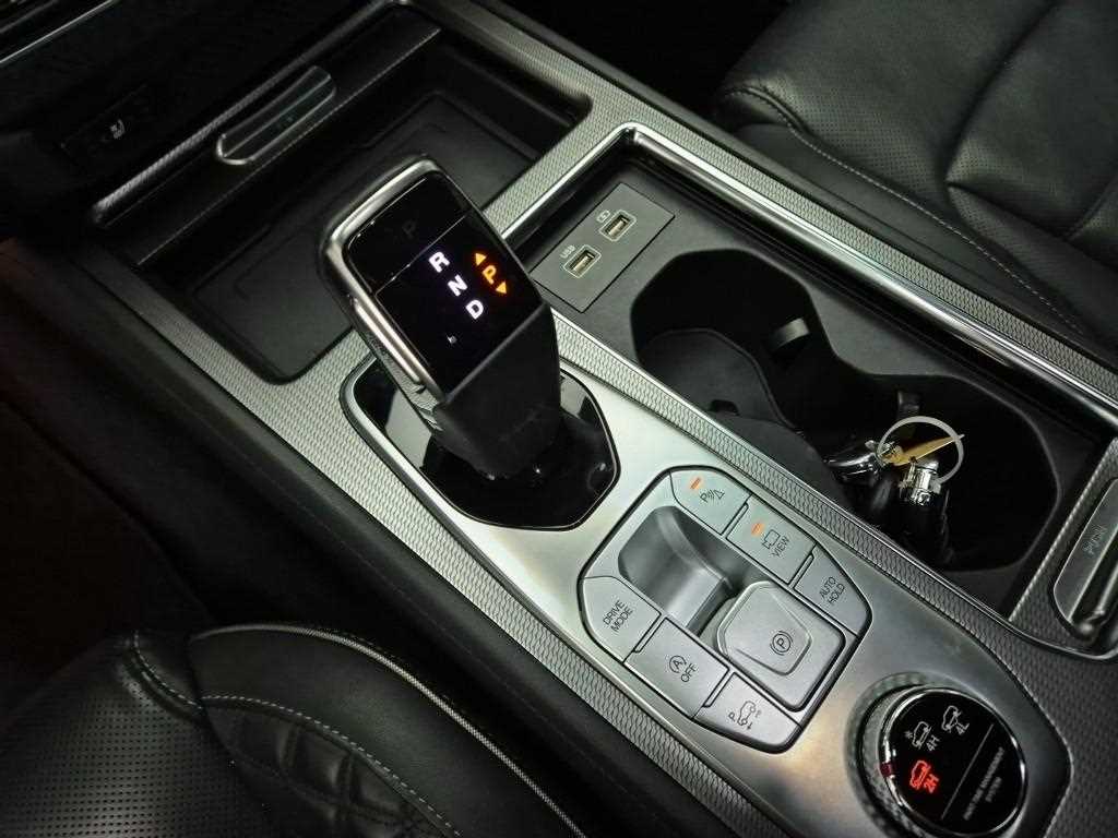 KG Mobility (Ssangyong) Rexton Diesel 2.2 4WD The Black 9