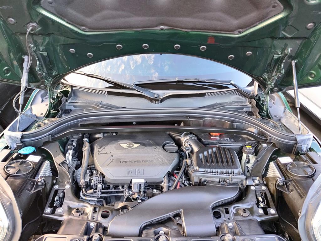 Mini Countryman 2.0 D ALL4 High Trim 7