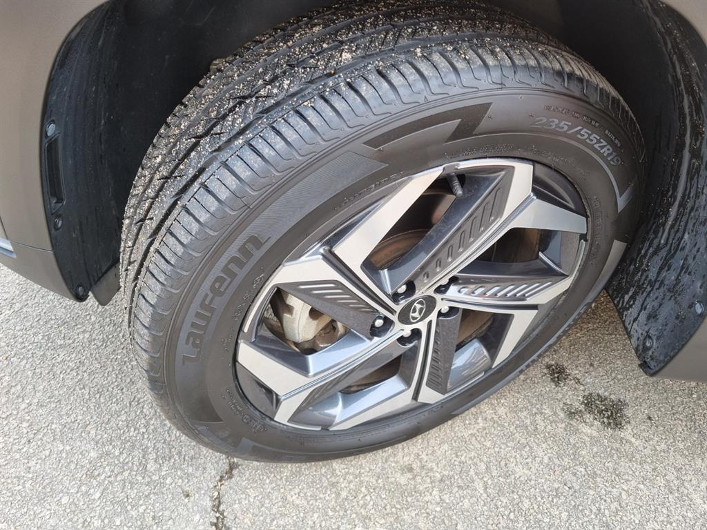 Hyundai Tucson Gasoline 1.6 Turbo 4WD Premium 8