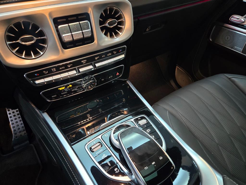 Mercedes-Benz G-Class AMG G63 Edition 10