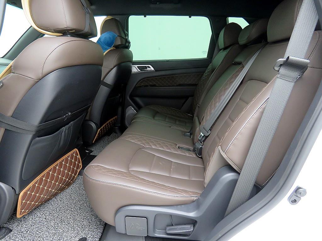 KG Mobility (Ssangyong) Rexton Diesel 2.2 4WD Master 9