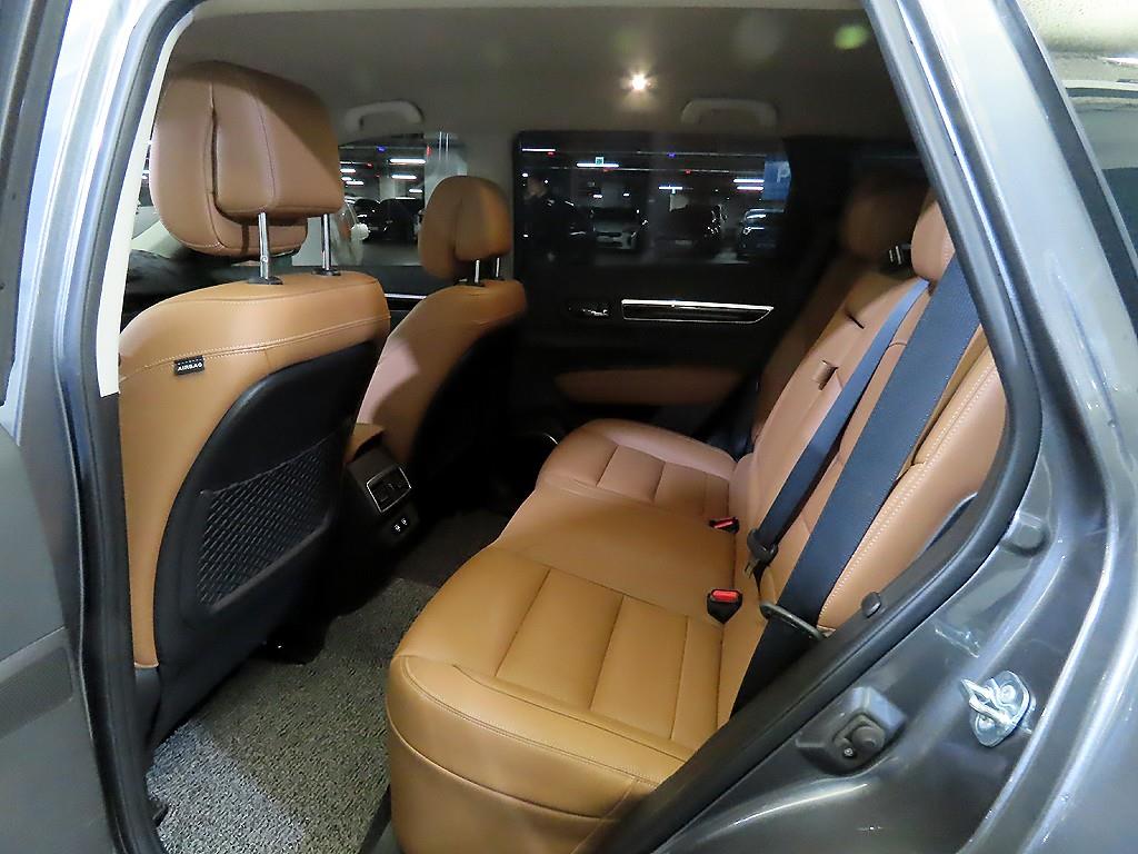 Renault QM6 2.0 LPe RE 2WD 8