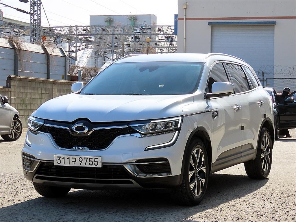 르노코리아 QM6 가솔린 2.0 GDe LE 시그니쳐 2WD 사진 2/20