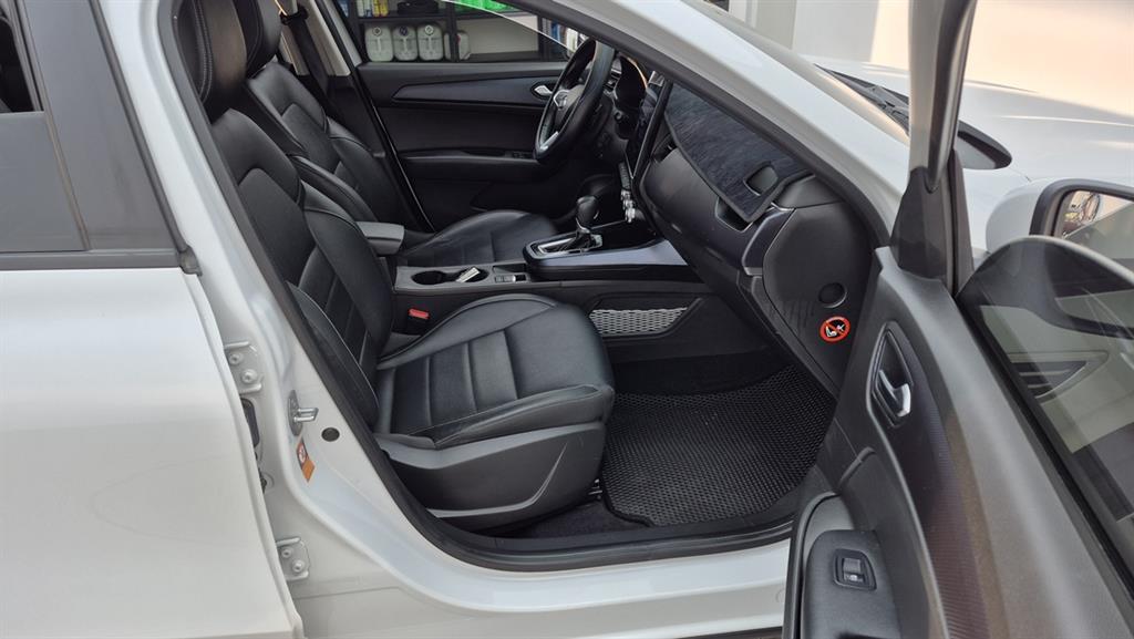 Renault XM3 1.6 GTe LE Plus 9