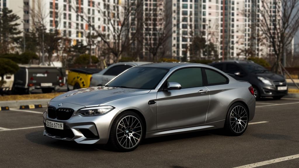 BMW M2 Competition 4