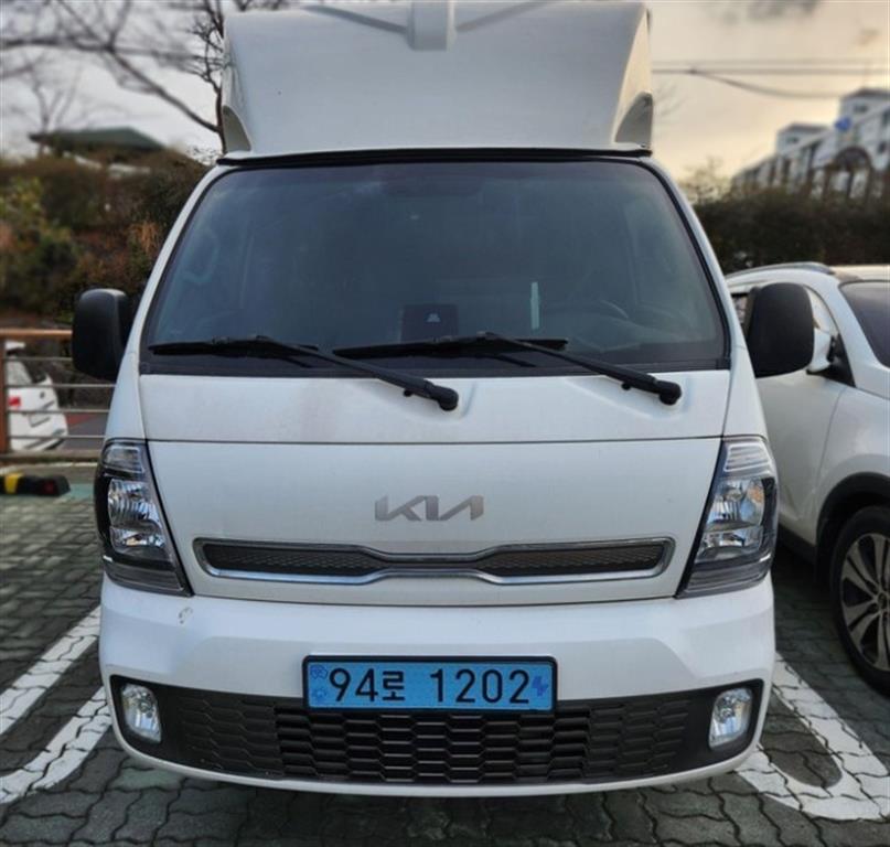 기아 봉고3 1톤 윙바디 전기 - 중고 트럭 매물 이미지