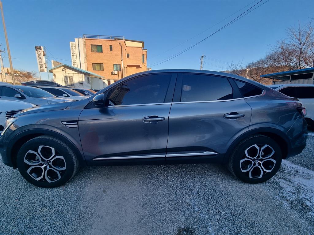 Renault Arkana 1.6 GTe Iconic 4