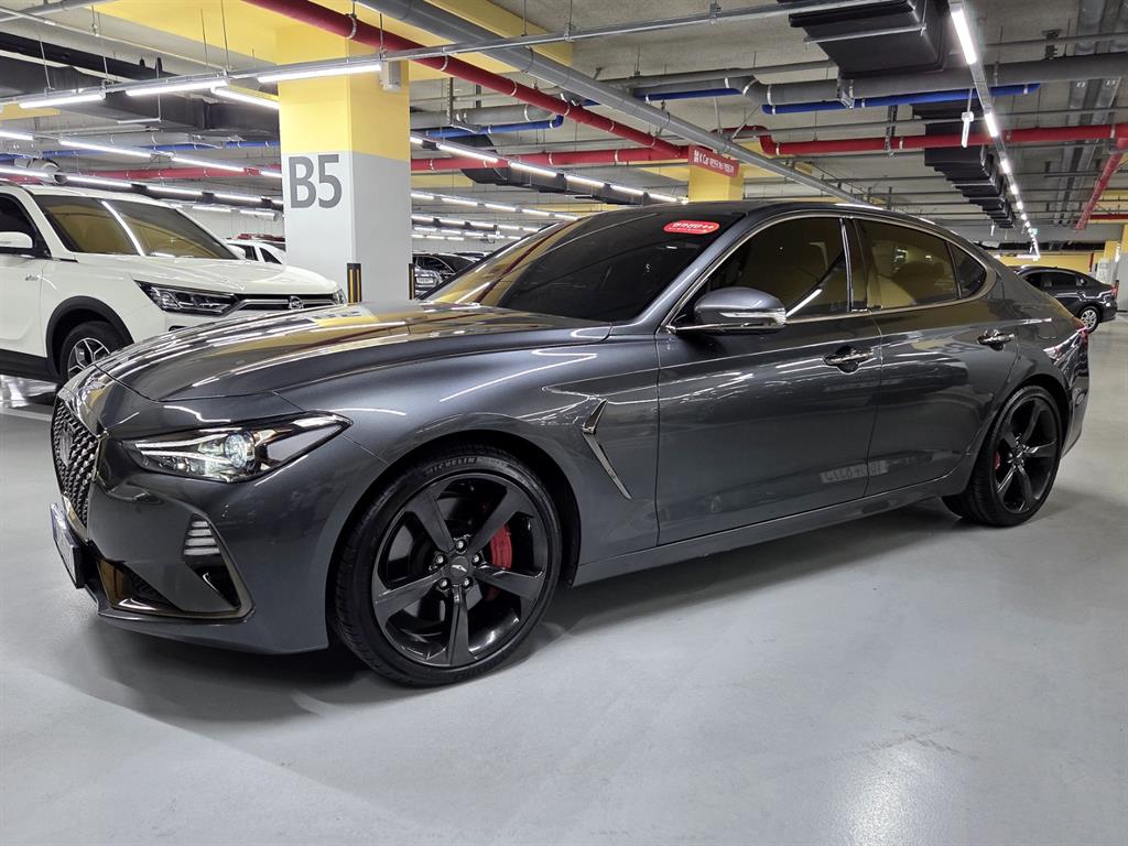 Genesis G70 3.3T Sport Prestige 4