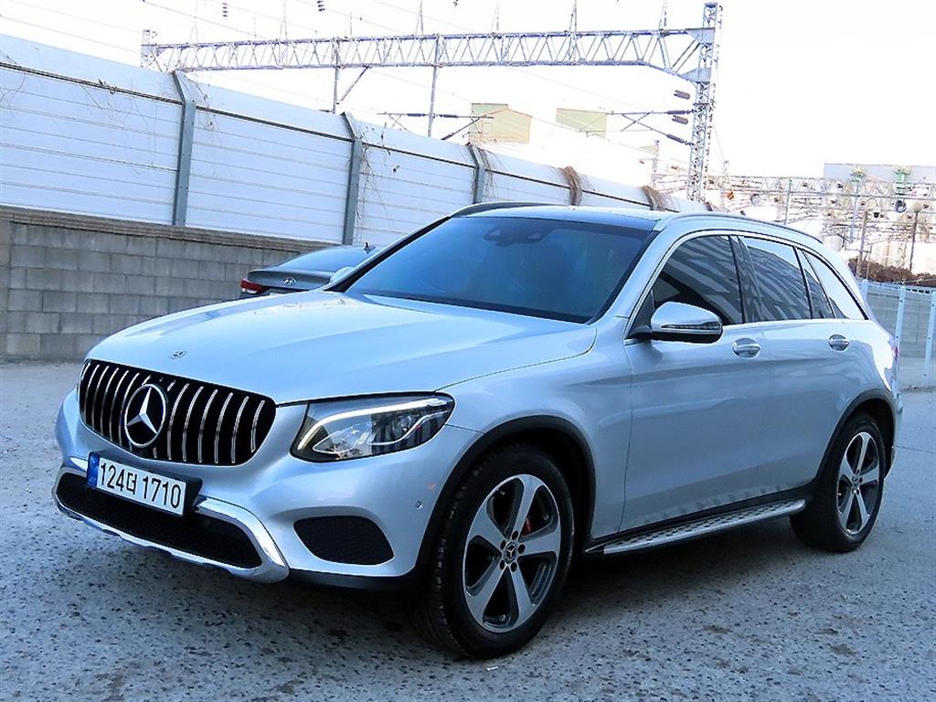 벤츠 GLC 클래스 GLC 220 d 4MAITC 프리미엄 사진 2/20