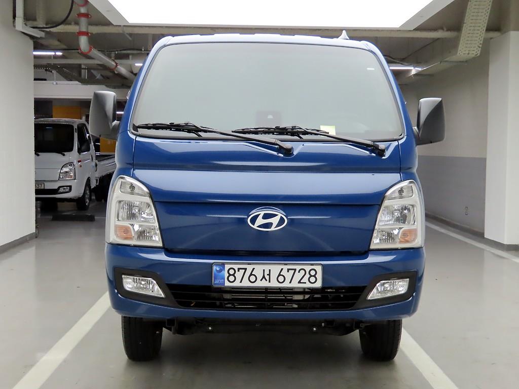 Hyundai Porter Super Cab/ Long Wheelbase/ 4WD/ Integrated Cargo Box 3