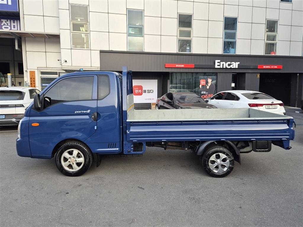 Hyundai Porter Super Cab/ Long Wheelbase/ 2WD Smart 4