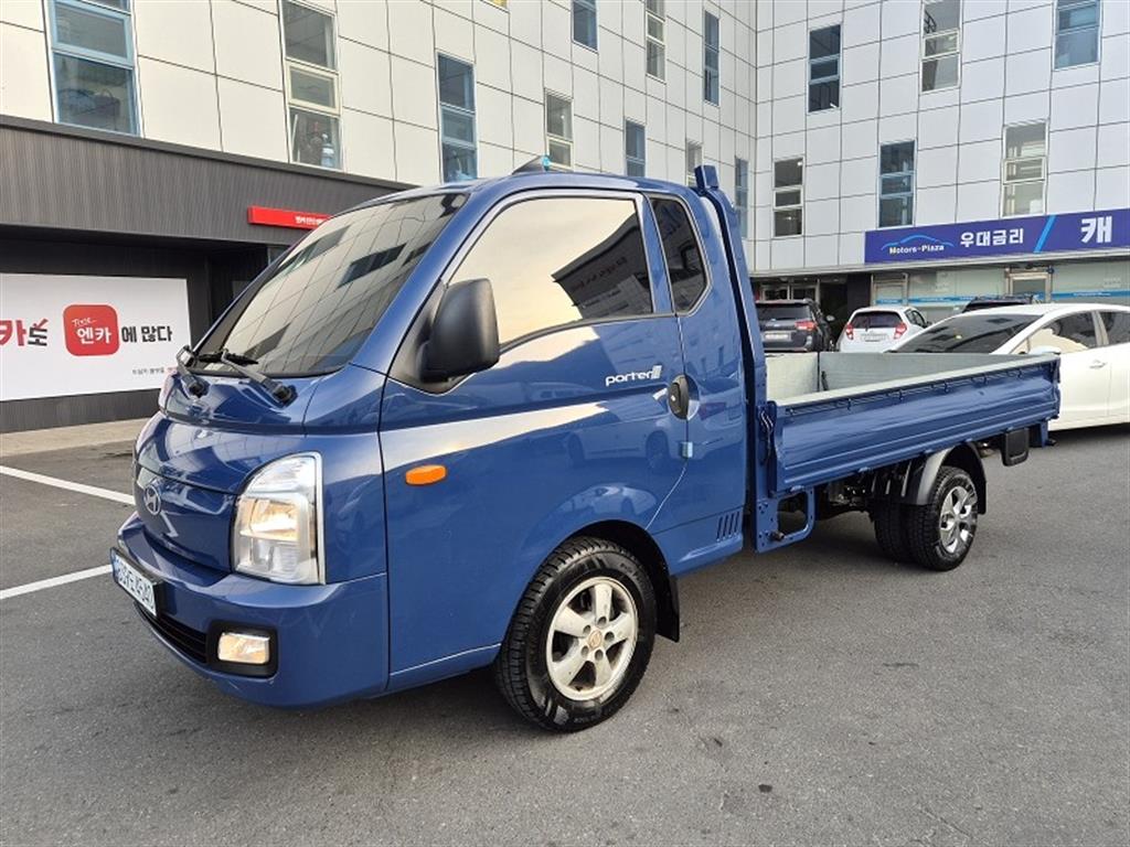 Hyundai Porter Super Cab/ Long Wheelbase/ 2WD Smart 2