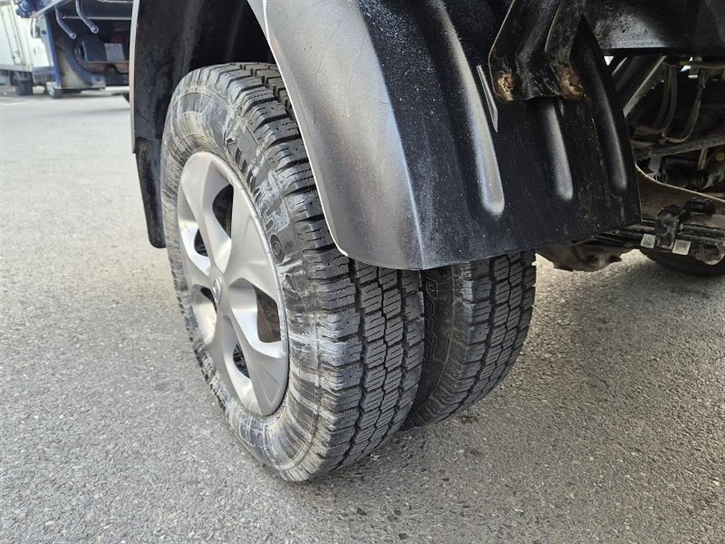 Hyundai Porter Super Cab/ Long Wheelbase/ 2WD Smart 10