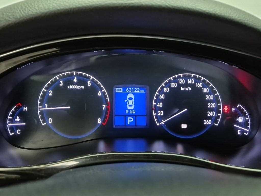 Hyundai Genesis BH330 MODERN Base Type 7