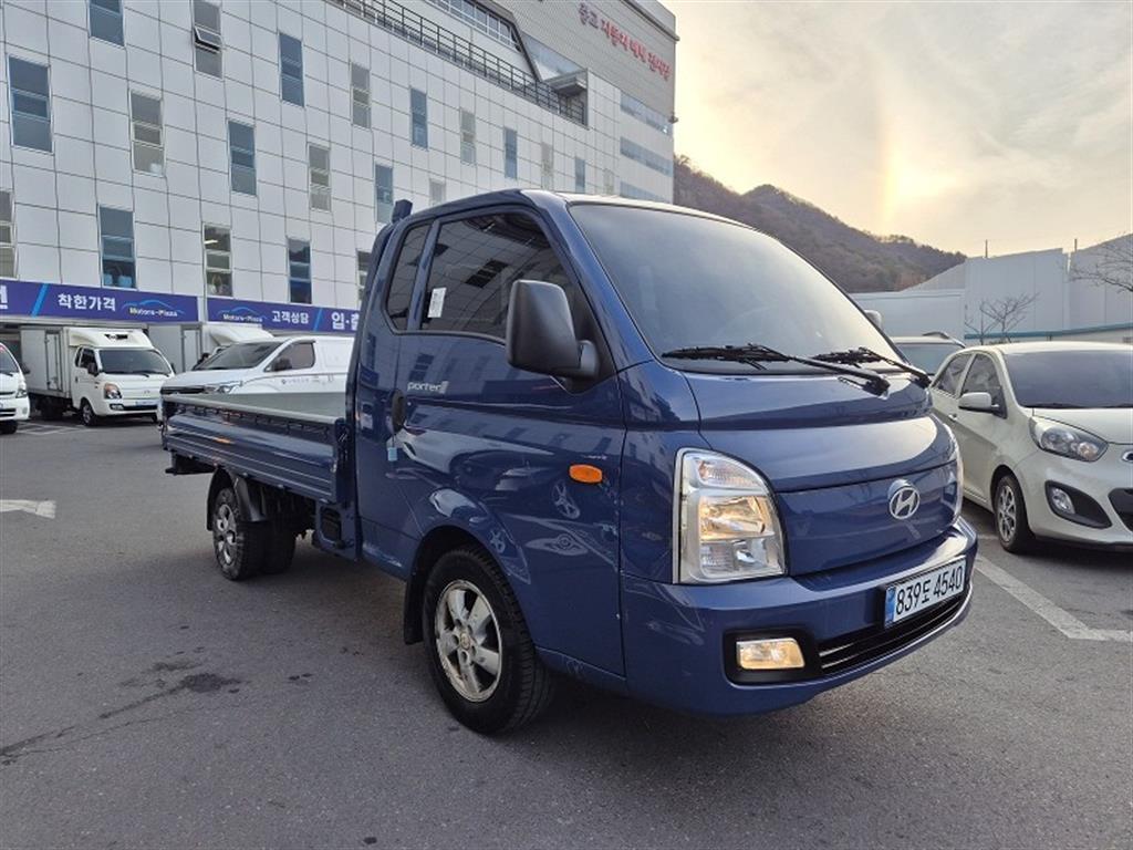 Hyundai Porter Super Cab/ Long Wheelbase/ 2WD Smart 7