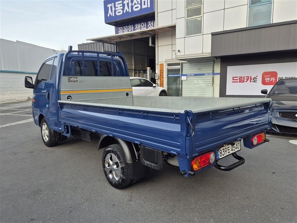 Hyundai Porter Super Cab/ Long Wheelbase/ 2WD Smart 5