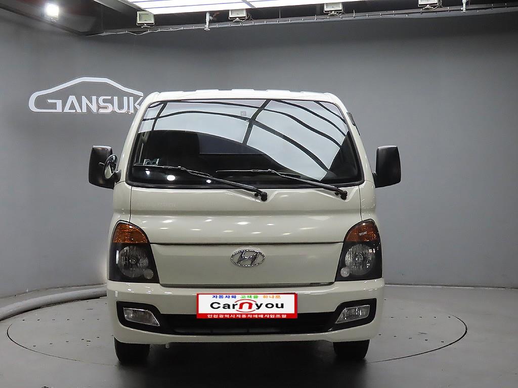 Hyundai Porter 1.0 Ton/ Super Cab/ Long Wheelbase/ CRDi Super