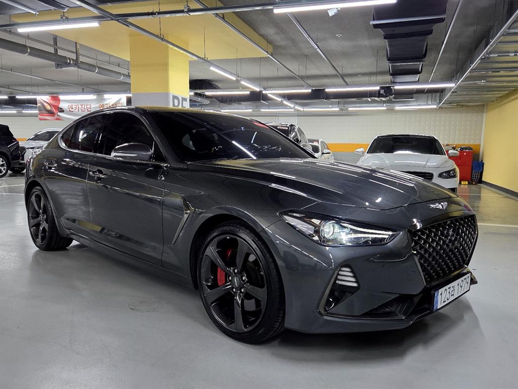 Genesis G70 3.3T Sport Prestige 7