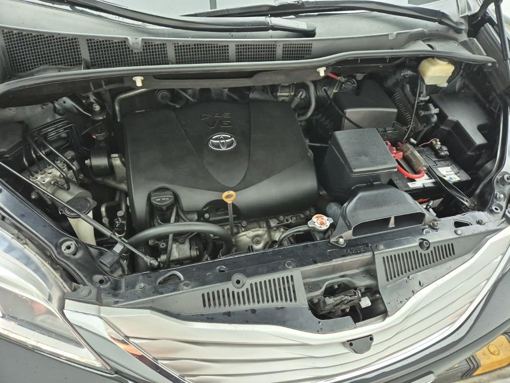 Toyota Sienna 3.5 AWD 7