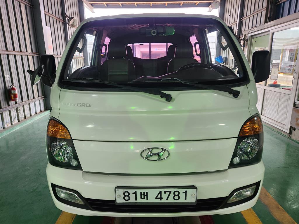 Hyundai Porter 1.0 Ton/ Double Cab/ Long Wheelbase/ CRDi Gold