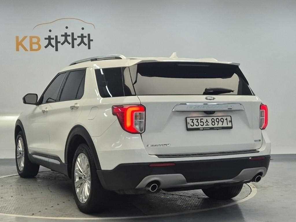 Ford Explorer 2.3 AWD Limited 3