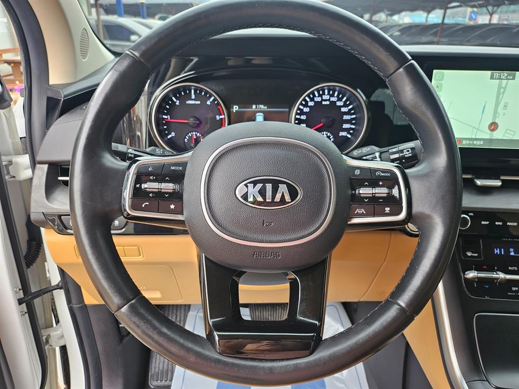 Kia Carnival Diesel Prestige 9