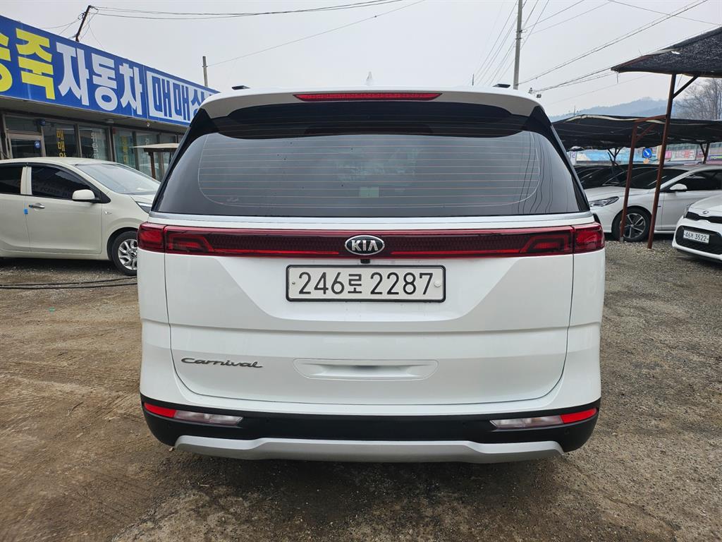 Kia Carnival Diesel Prestige 6
