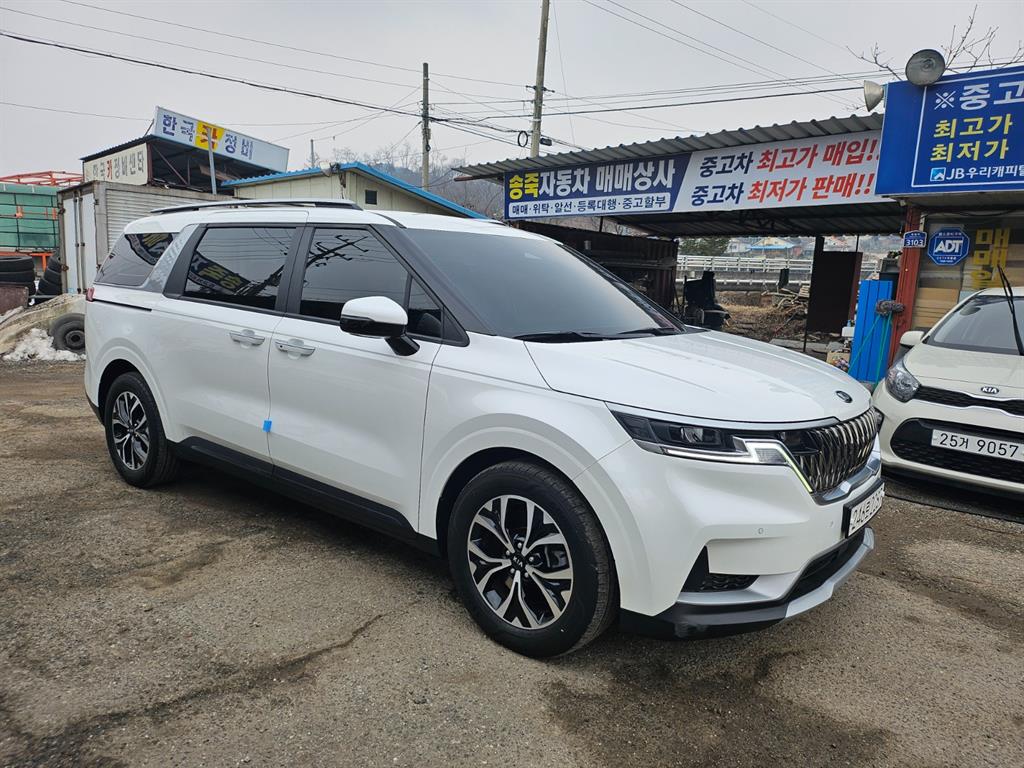 Kia Carnival Diesel Prestige 3