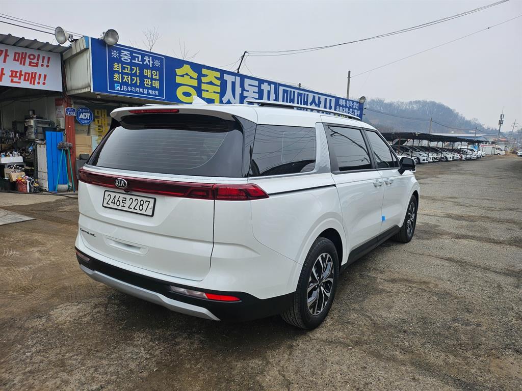 Kia Carnival Diesel Prestige 4