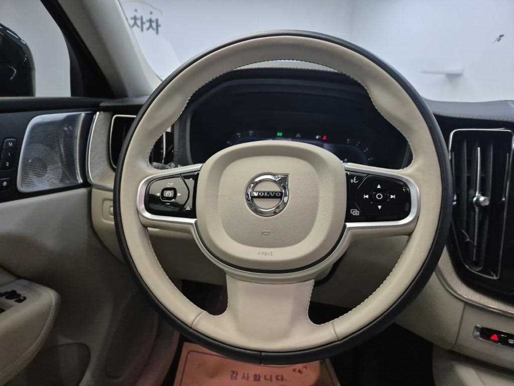 Volvo XC60 B6 AWD Inscription 10