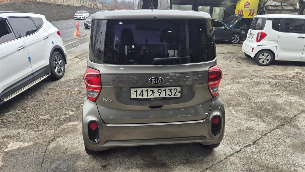 Kia Ray Luxury 3