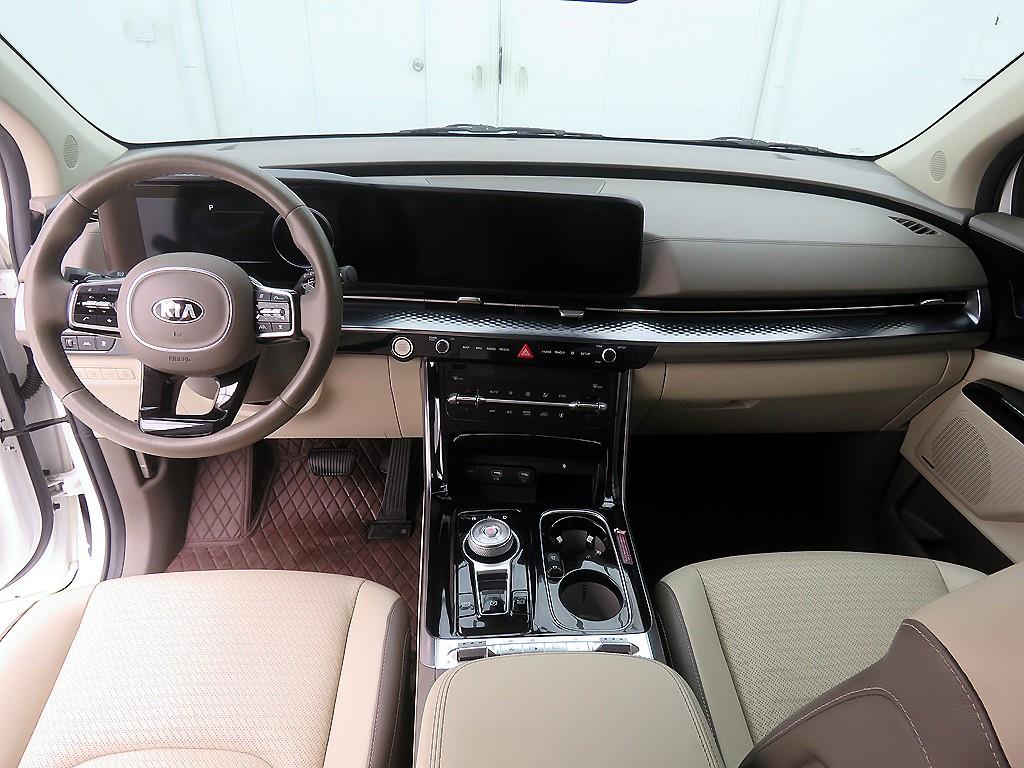 Kia Carnival Diesel High Limousine Signature 10