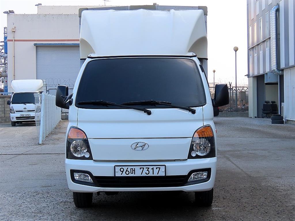 Hyundai Porter Super Cab/ Long Wheelbase/ CRDi